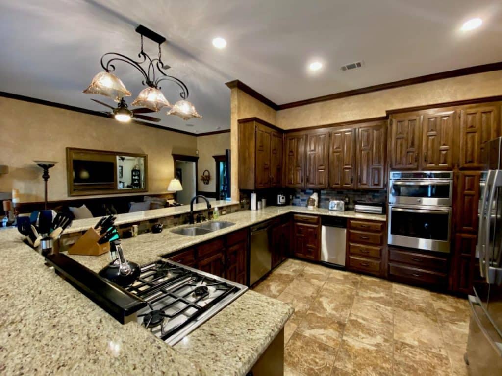 Traditional Kitchen Remodel in Fort Worth, TX by Barrington One Construction, LLC — Project 2 project photo